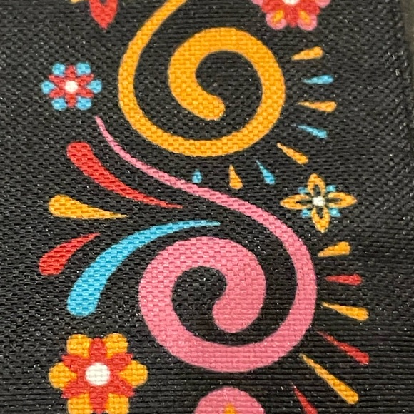 DIA DE LOS MUERTOS Day Of The Dead Sugar Skull Floral Decorative Table Runner - Picture 6 of 8